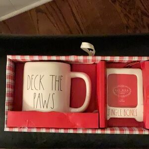 Rae Dunn coffee mug set